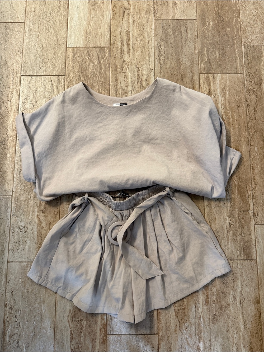 Light Gray Women’s Relaxed Linen Top & Shorts Set